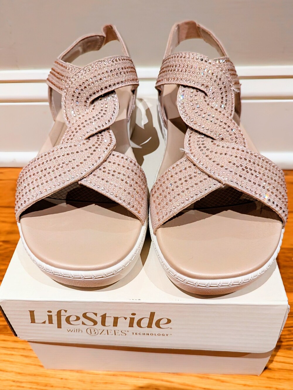 BRAND NEW! Life Stride Beige/Nude Crystal Wedge Sandals, Sz 7.5